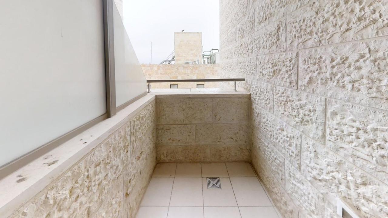 Exclusive Two-Bedroom Apartment With Parking Jerusalem Eksteriør bilde